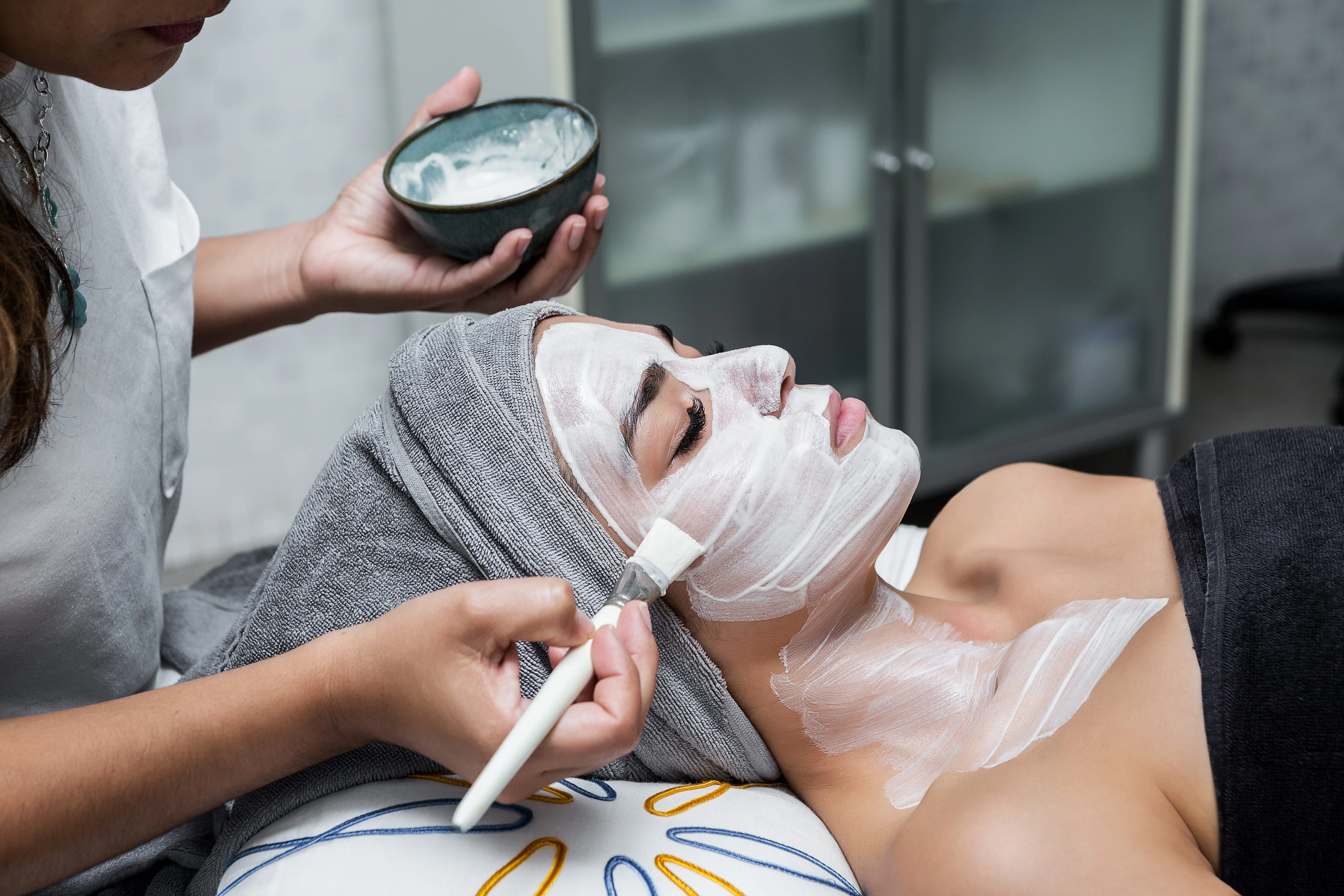 Professionelle Gesichtsbehandlungen bei Onsen Beauty in Baden