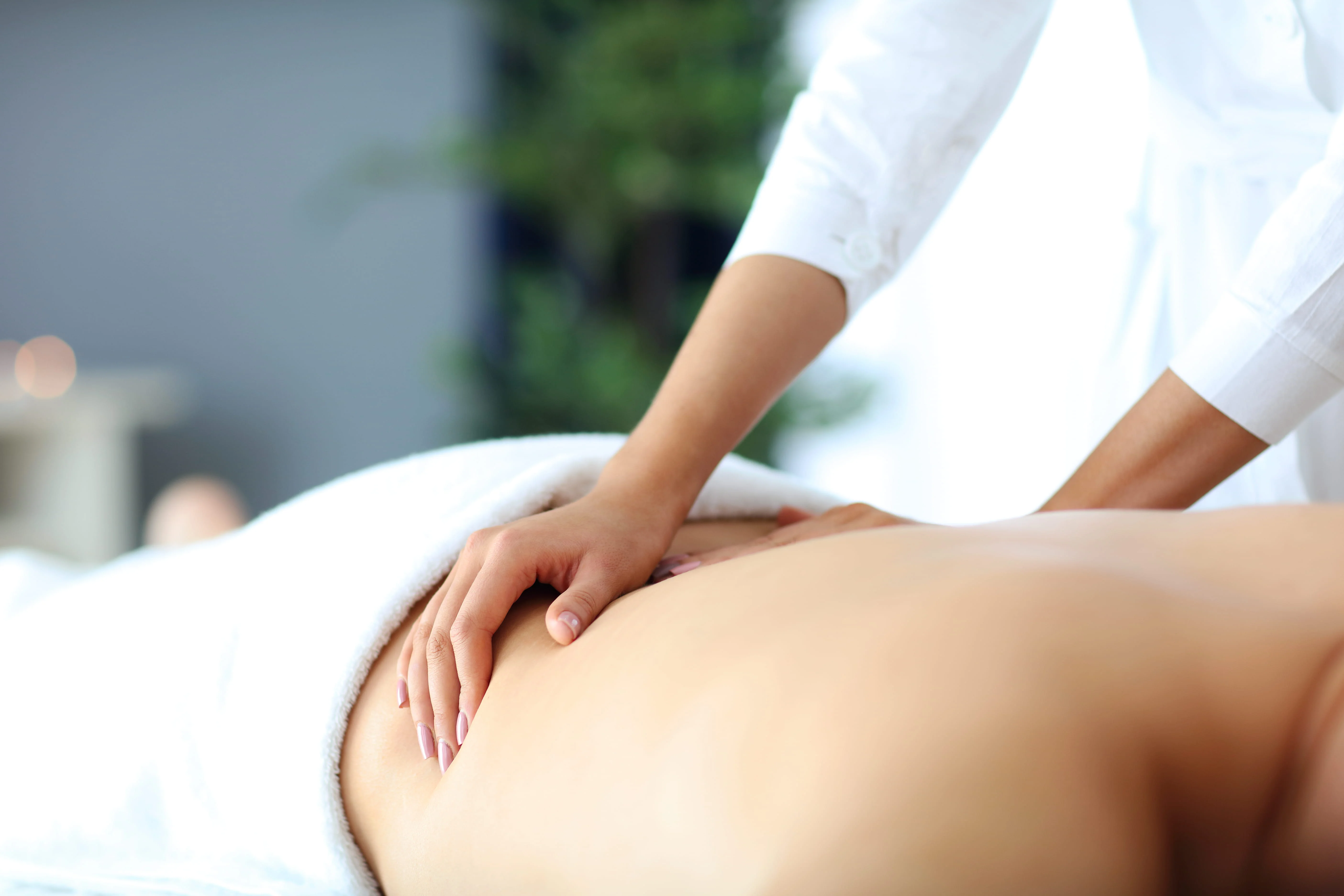 Professionelle Massage bei Onsen Beauty in Baden